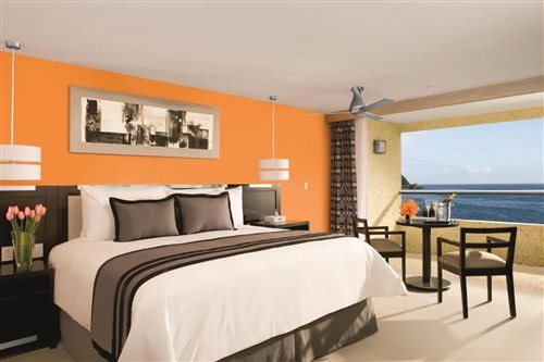 Deluxe, Double Bed, Garden View