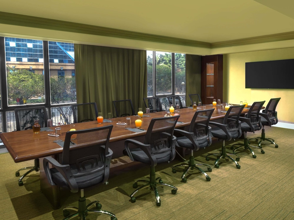 Pullman Nairobi Upper Hill 40/49