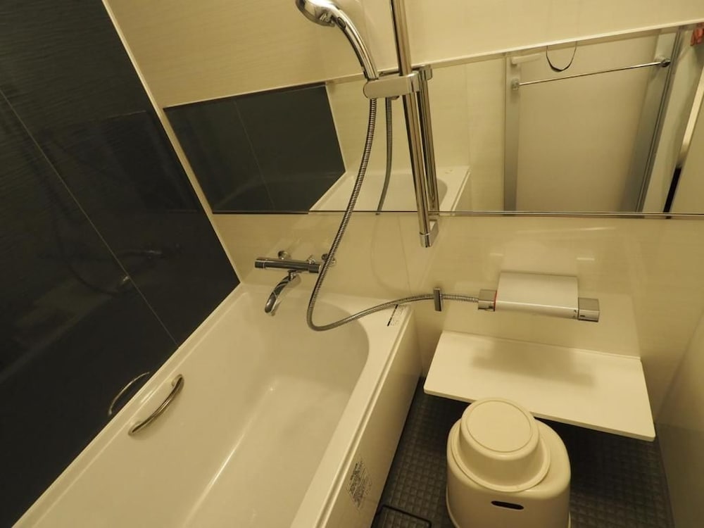 Haneda Inn 46/50