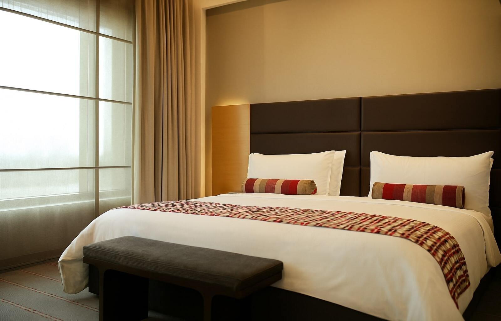 Pool, Premium, City View, Lounge Access