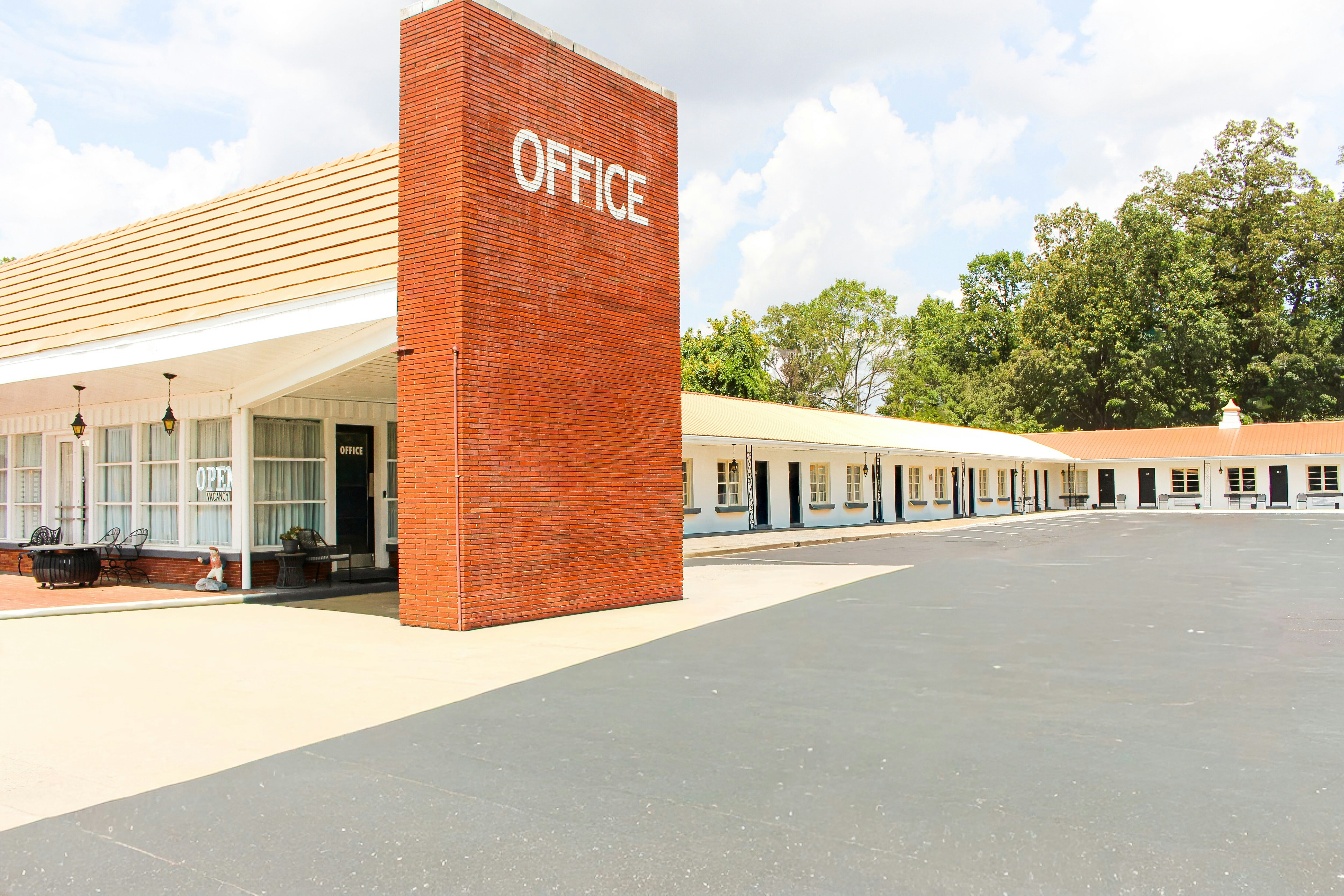 7 Gables Motel Burnside Near Somerset US 27 28/36