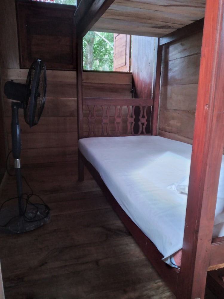 Green Herbal Ayurvedic Eco-Lodge 11/54