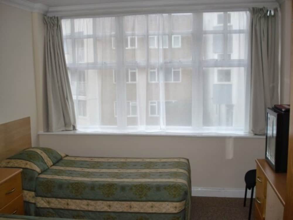 Eastbourne Riviera Hotel 12/64