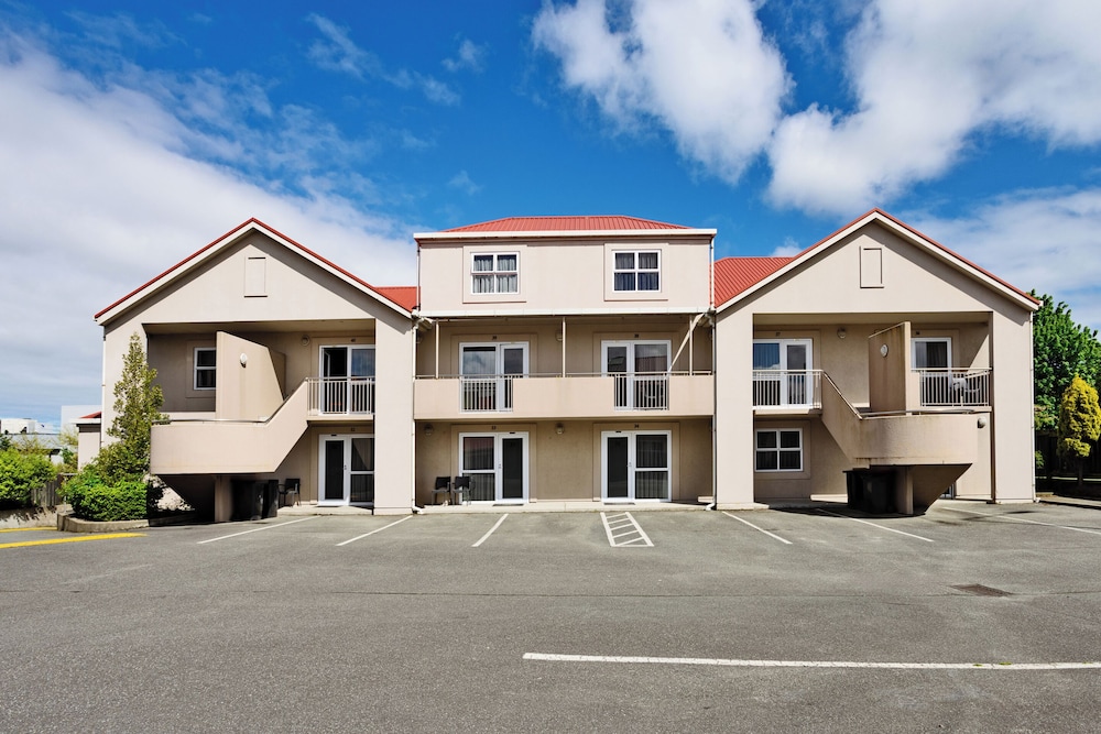 Balmoral Lodge Motel 4/59