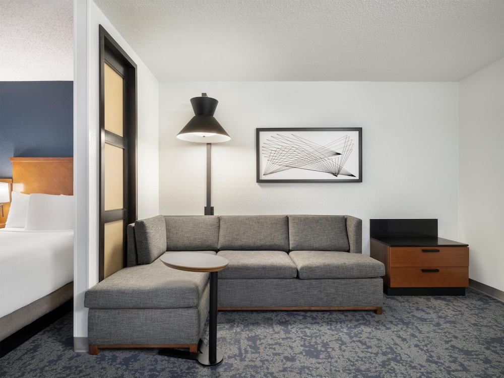 Hyatt Place Lakeland Center 35/63