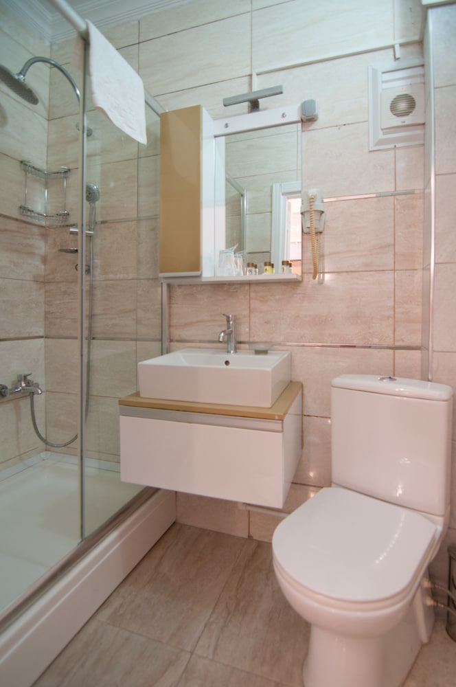 Nar Sultan Hotel 47/50