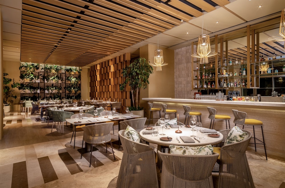 Grand Velas Boutique Hotel 87/104