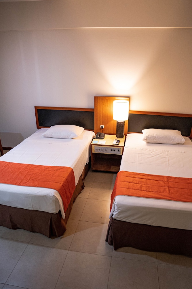 Stream, Superior, Twin Beds