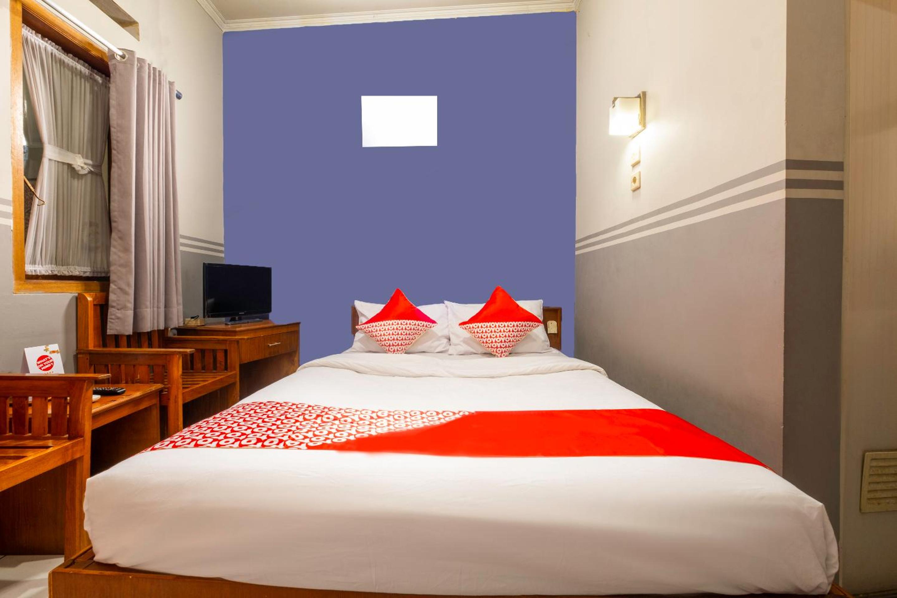 DELUXE, DOUBLE BED