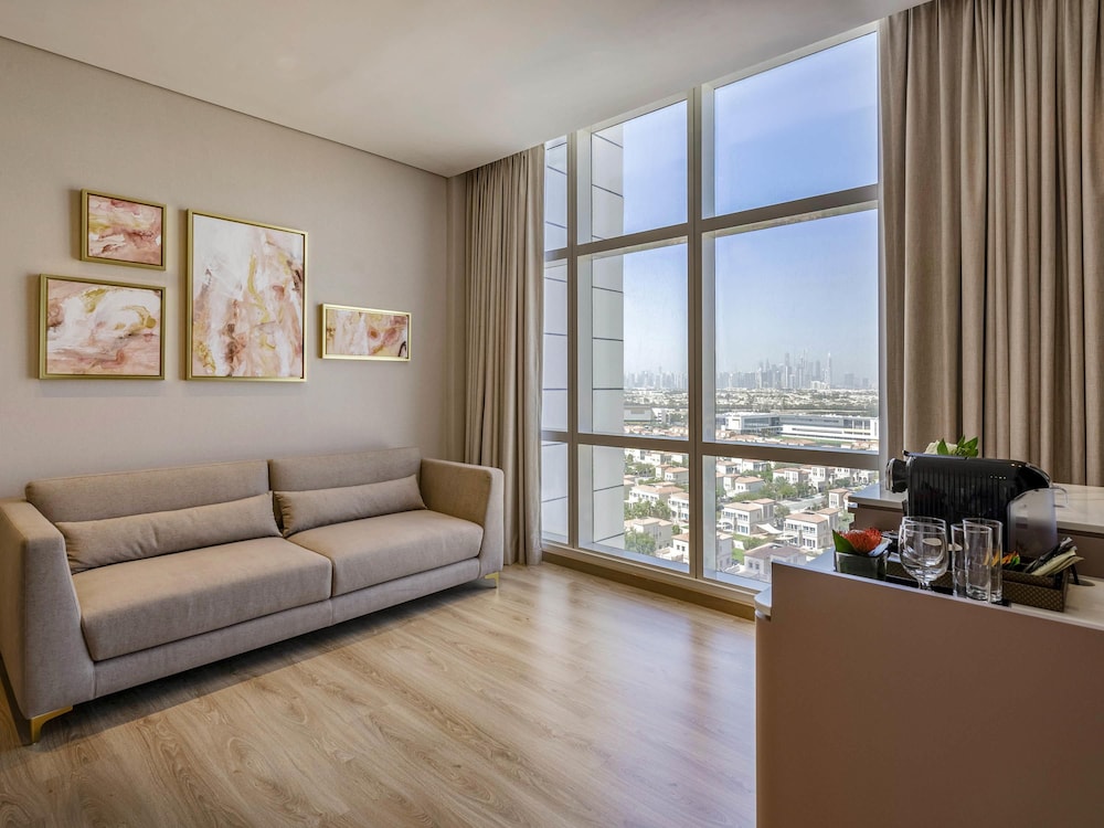 Movenpick Jumeirah Village Triangle 60/82