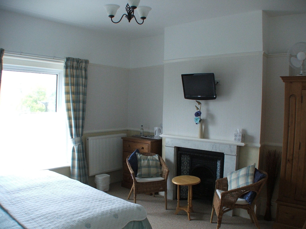 Westbury Lodge 15/30