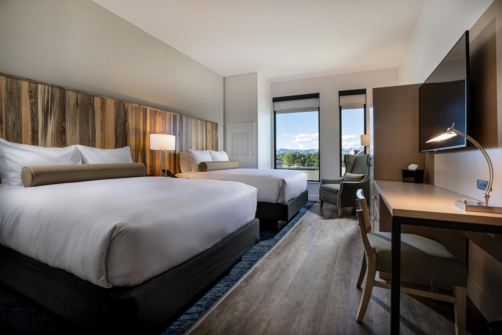 Hotel Maverick 9/50