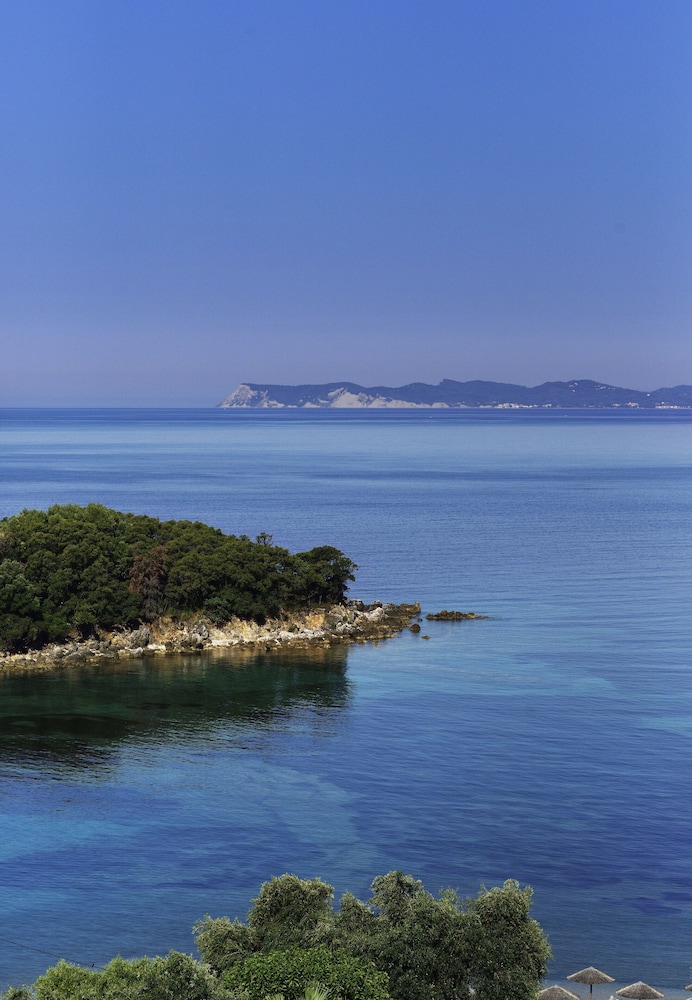 Prima Vista Beachfront Boutique Hotel 44/60
