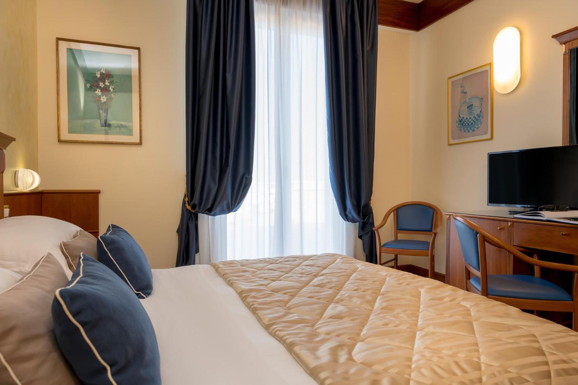 Room, Triple, Terrace