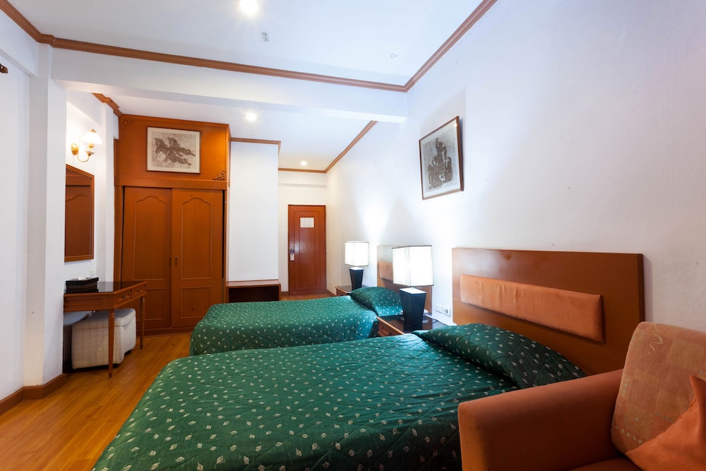 The Orchid Hotel And Spa Kalim Bay 25/81