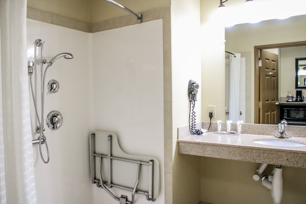 Country Inn Suites By Radisson Richmond West At I 64 Va 15/39