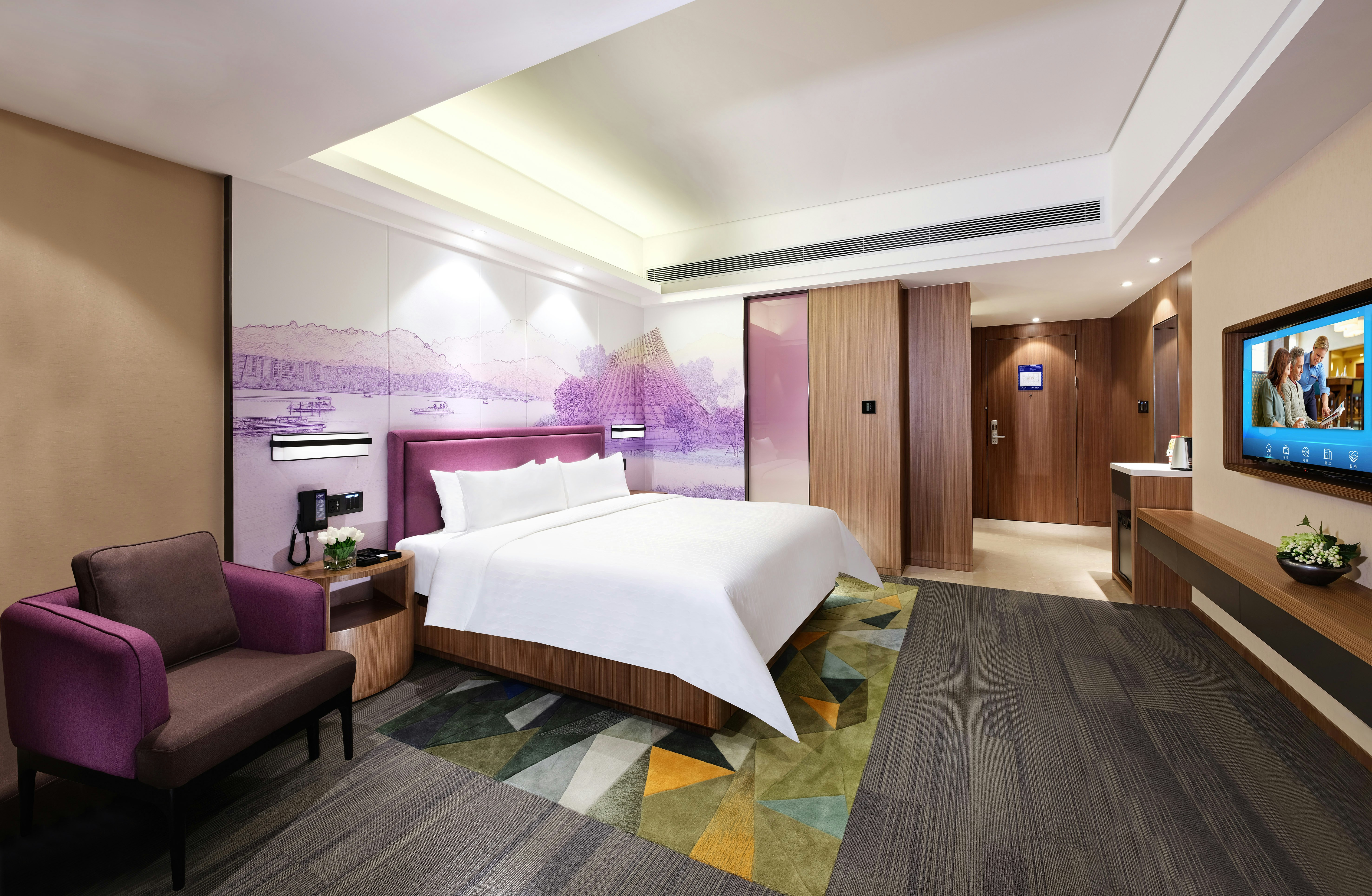 Hampton by Hilton Zhuzhou Hongqi Square 7/11