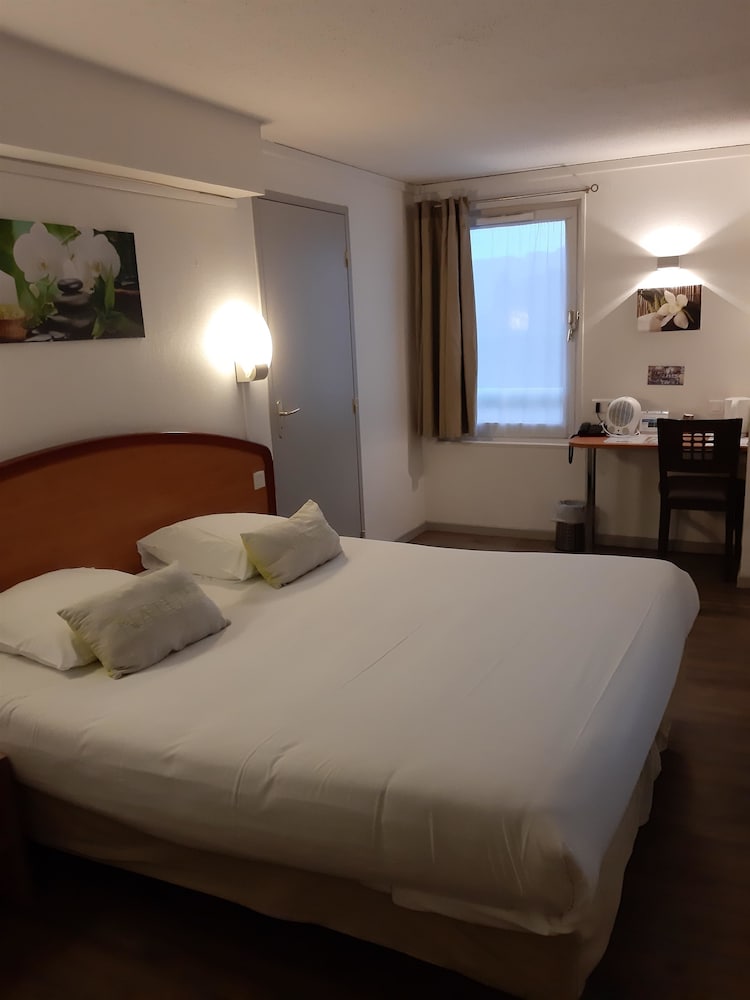 Brit Hotel Besancon l'Horloge 12/50