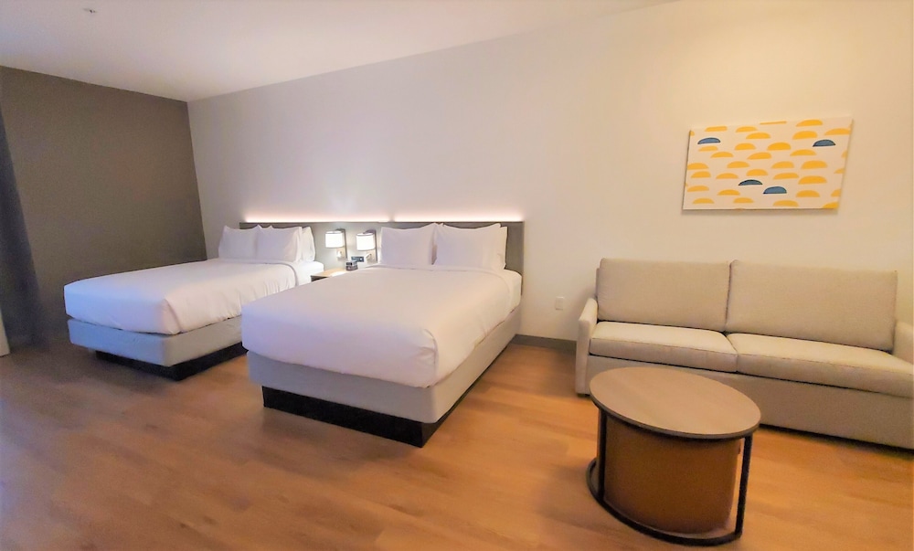 Comfort Inn & Suites Panama City Beach - Pier Park Area 34/61