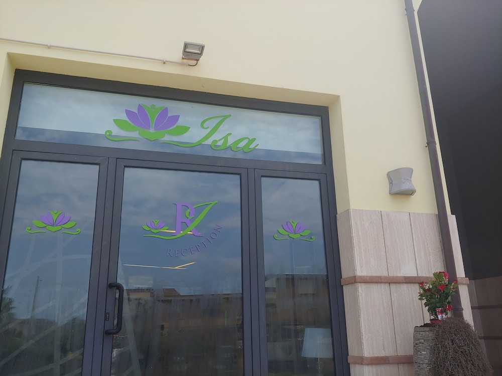 Isa Fiumicino Airport Residence 10/50
