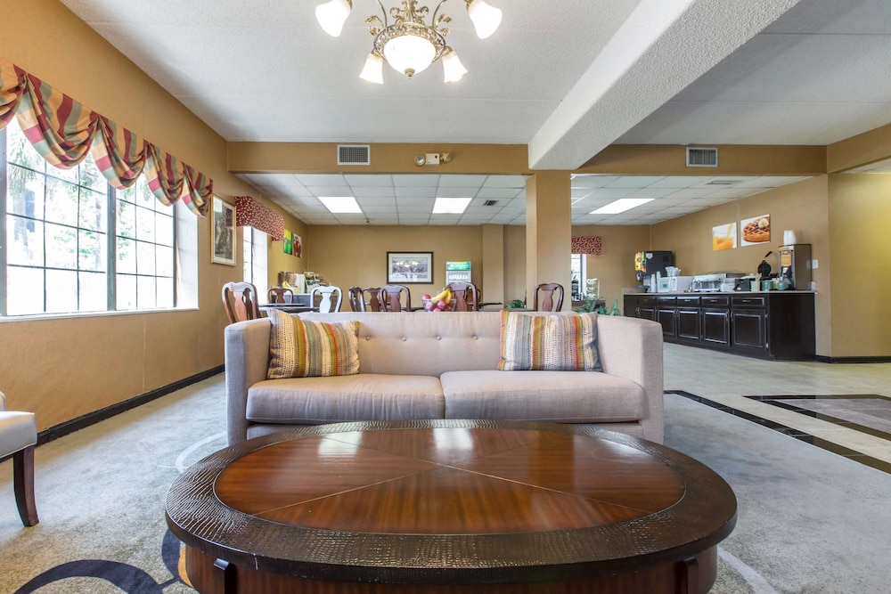 Quality Inn Cordele 9/34
