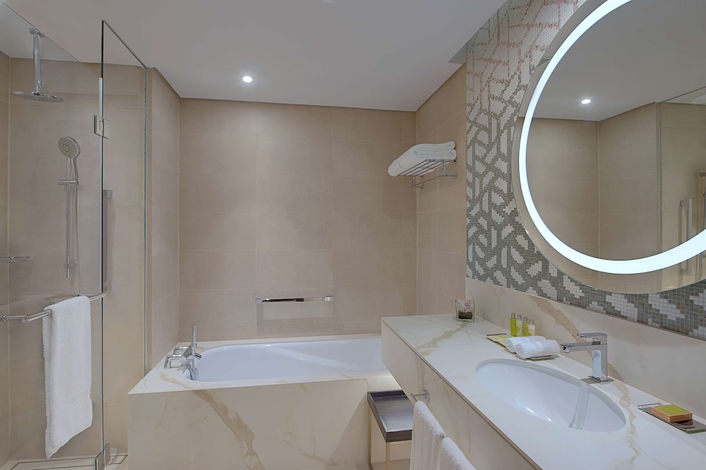 Hilton Doha The Pearl Residences 11/75
