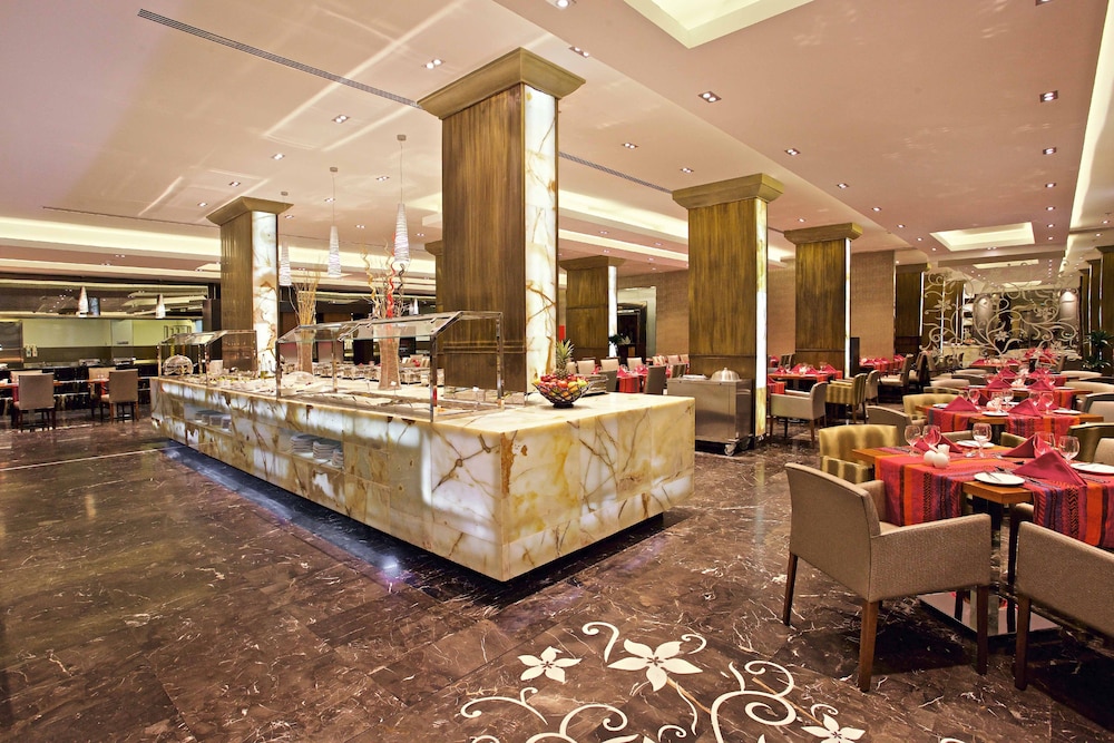 Crowne Plaza Jeddah 9/69