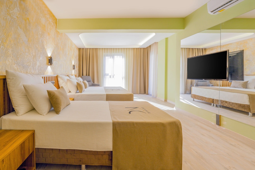 Der Inn Hotel Lara 46/58