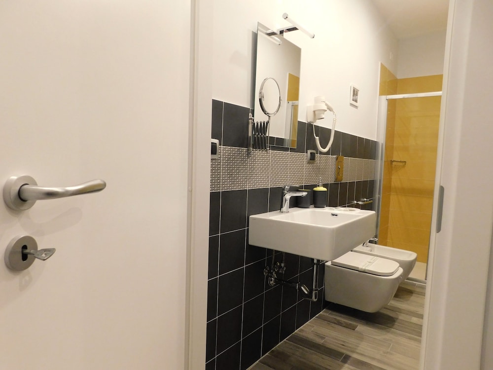 Scaramantico Rooms 48/50
