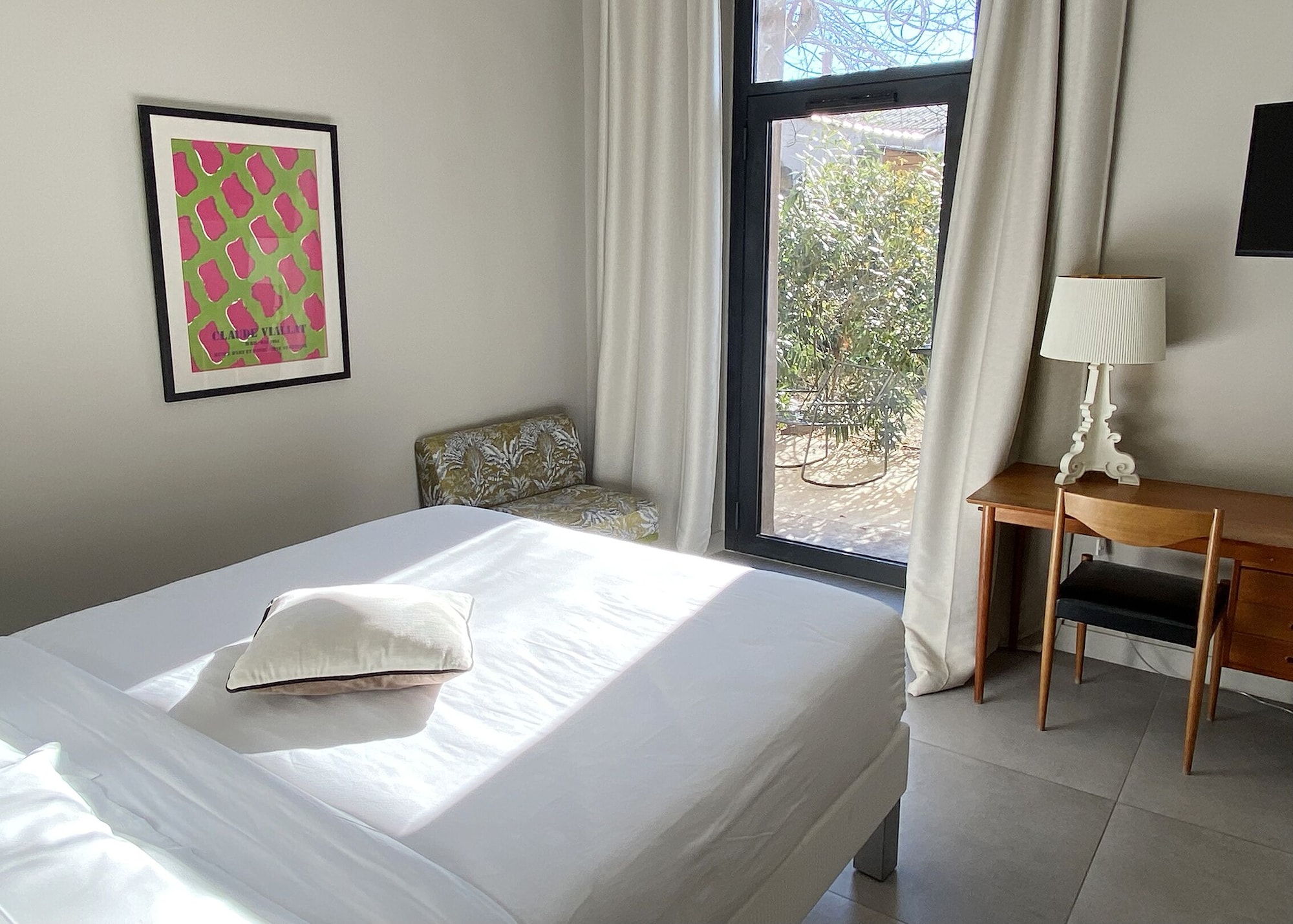 Garden, Deluxe, Queen Bed