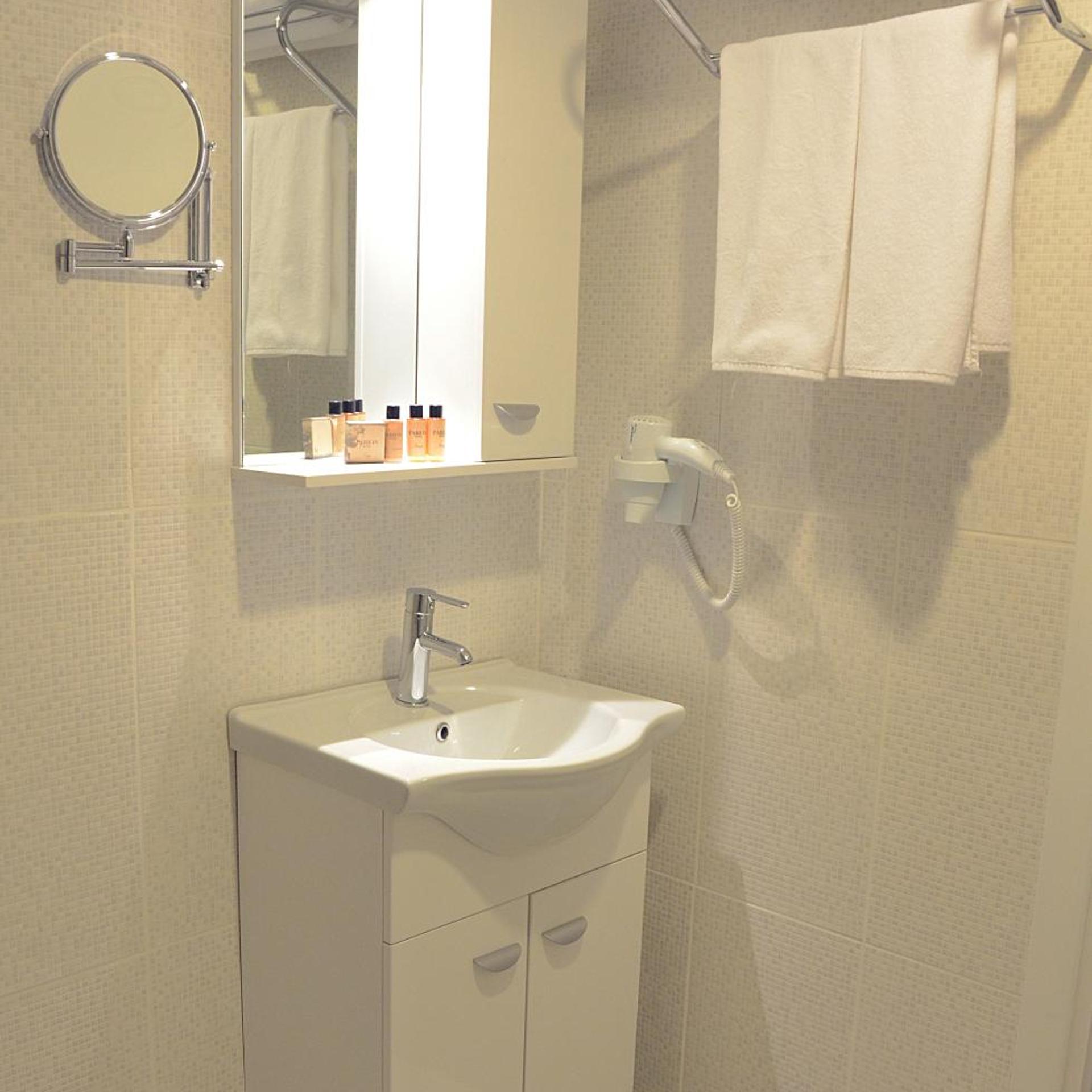 غرفة قياسية مفردة، Parion House Hotel 9/10