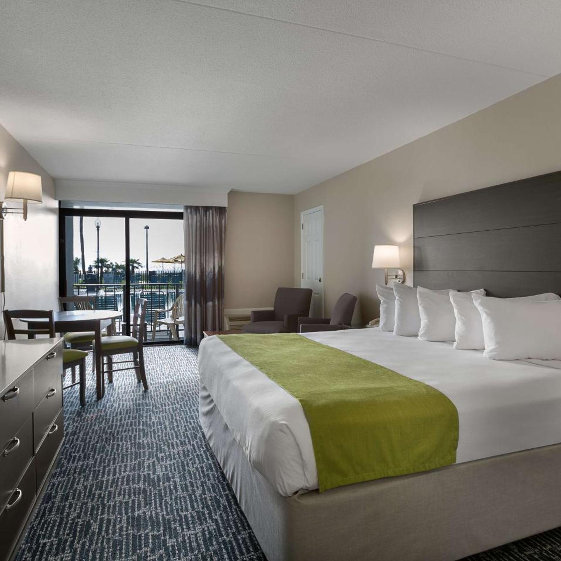 Room, King Bed, Ocean Front, Balcony