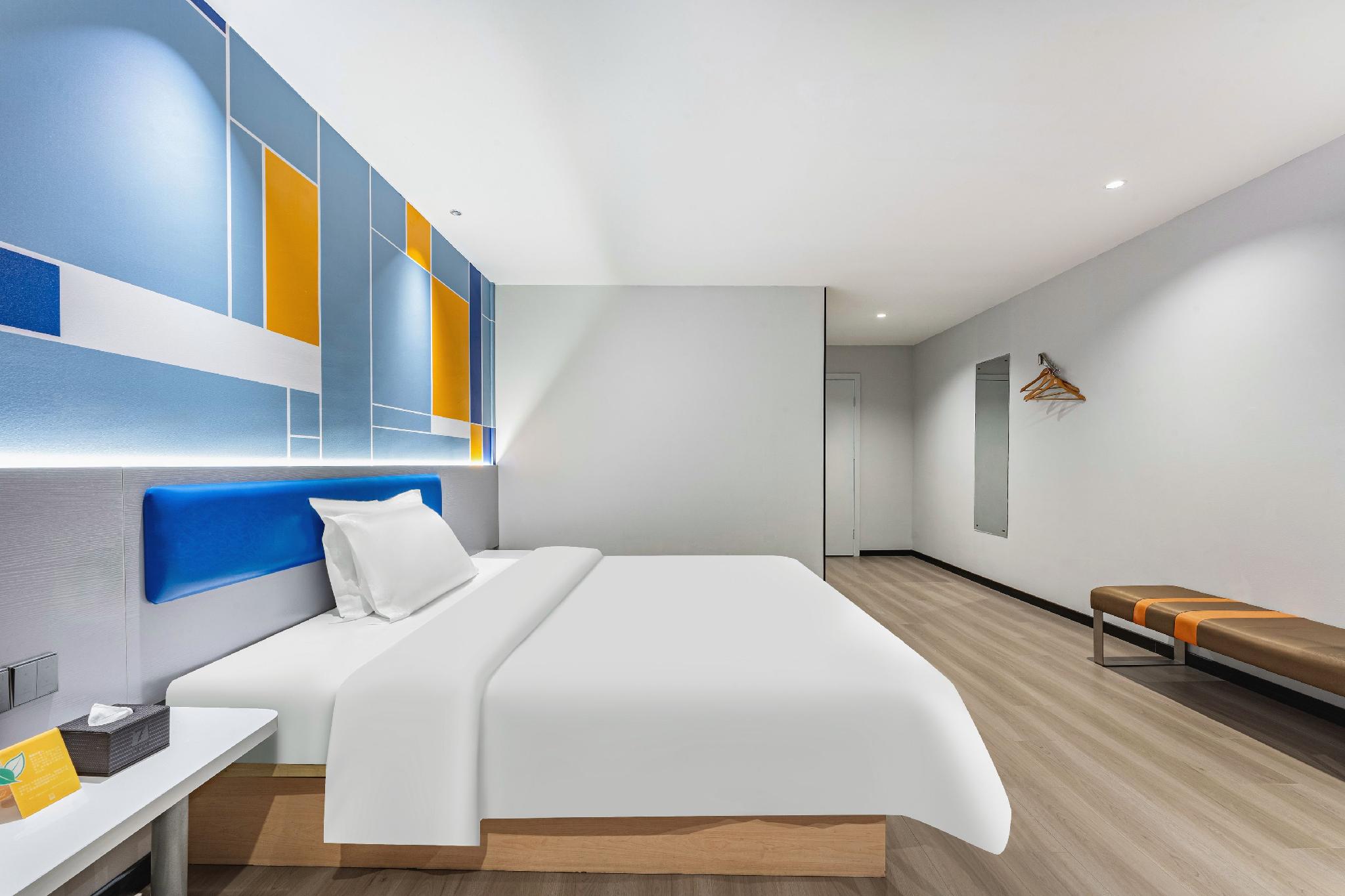 7 Days Inn (Guangzhou Shijing Jinbi Xincheng) 23/32