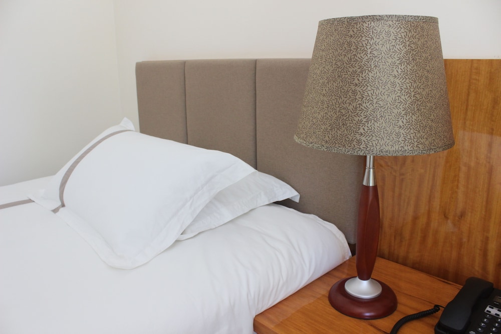Saipan Beach Hotel 32/66