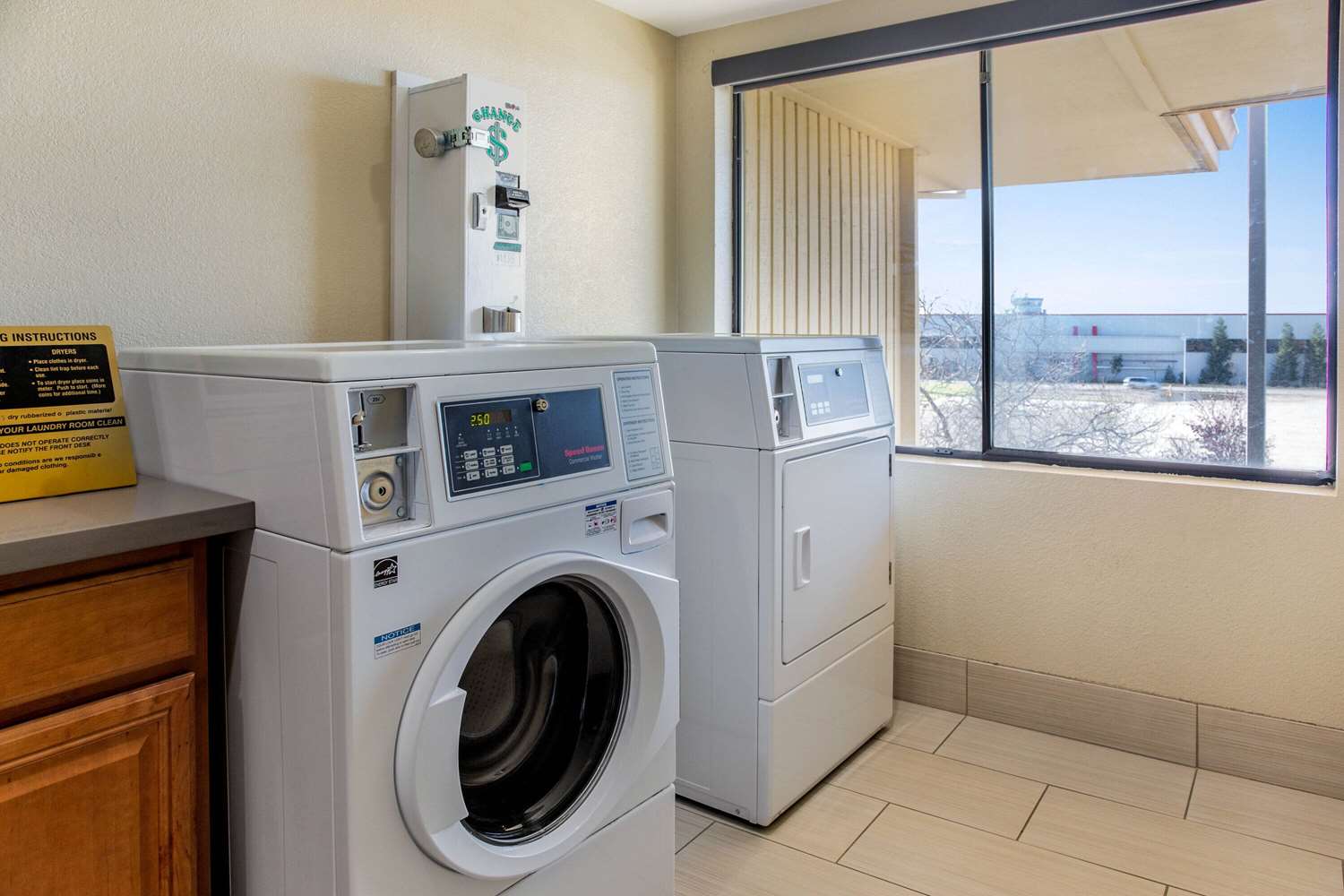 La Quinta Inn & Suites by Wyndham Oakland - Hayward 19/34
