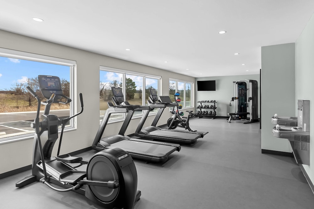 Everhome Suites Wichita Northeast 31/56