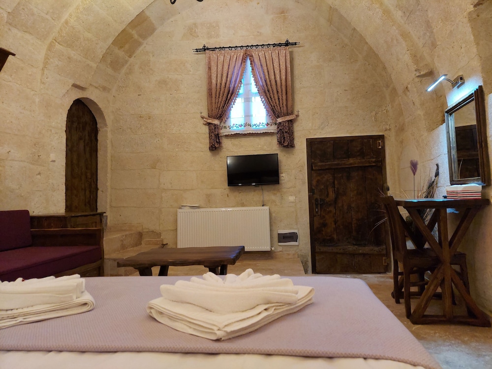 Armesos Cave Hotel 32/50