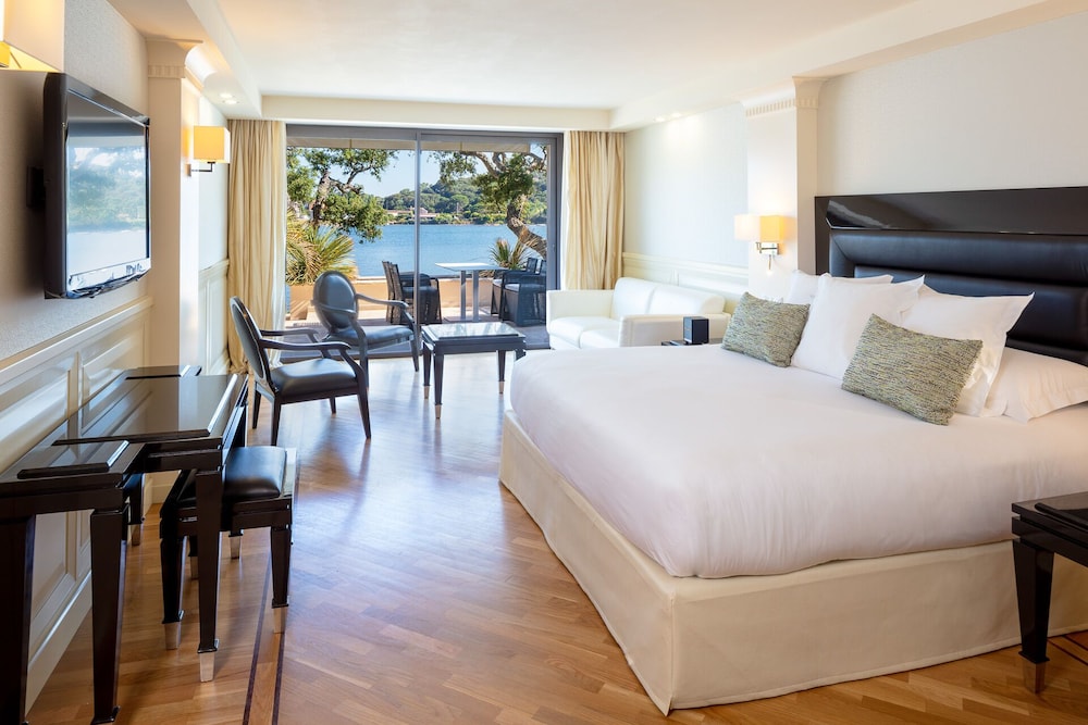 DELUXE, DOUBLE BED, SEA VIEW, TERRACE