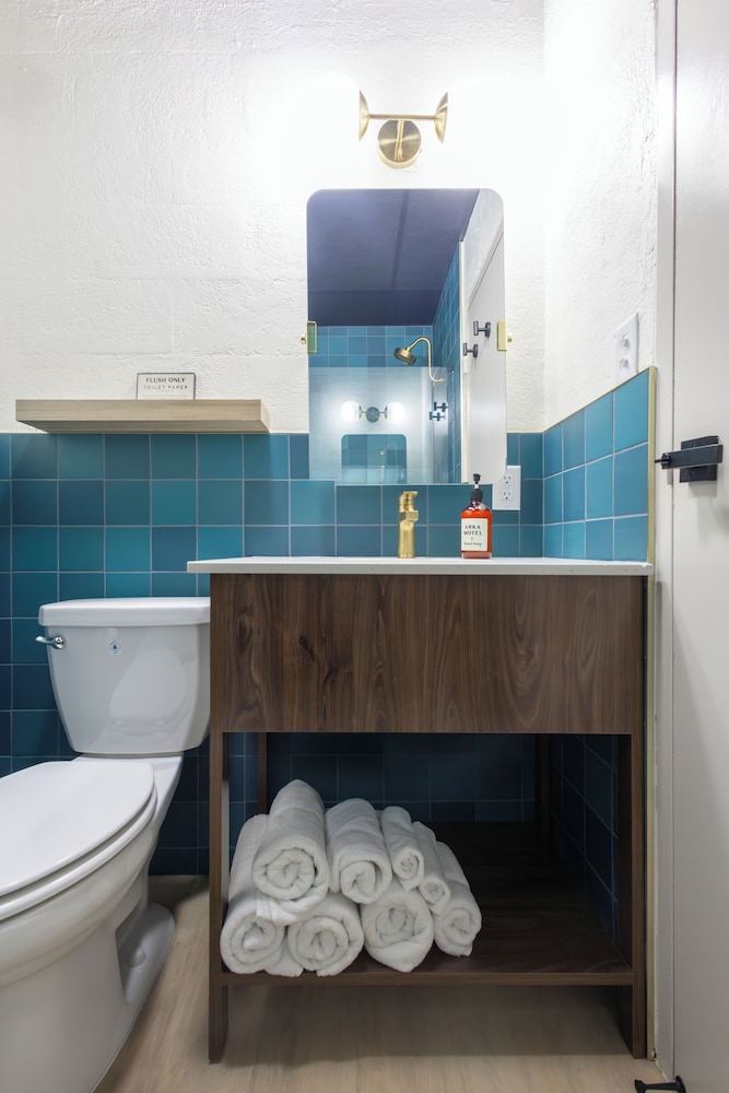 Arka Motel 49/51