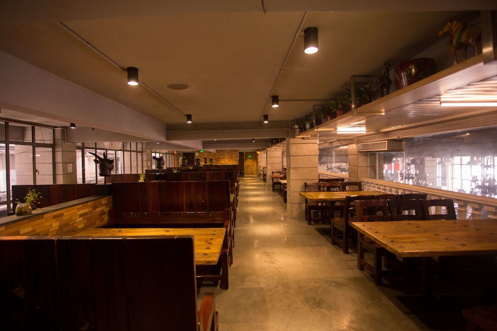 Gentury Boutique Hotel 25/31