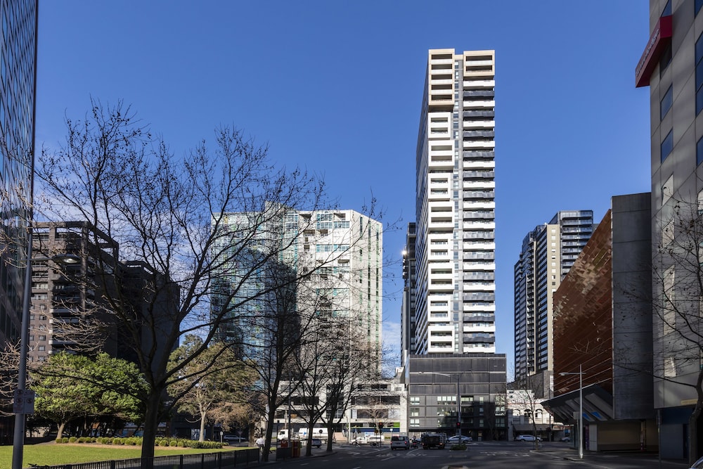 Oaks Melbourne Southbank Suites 35/47