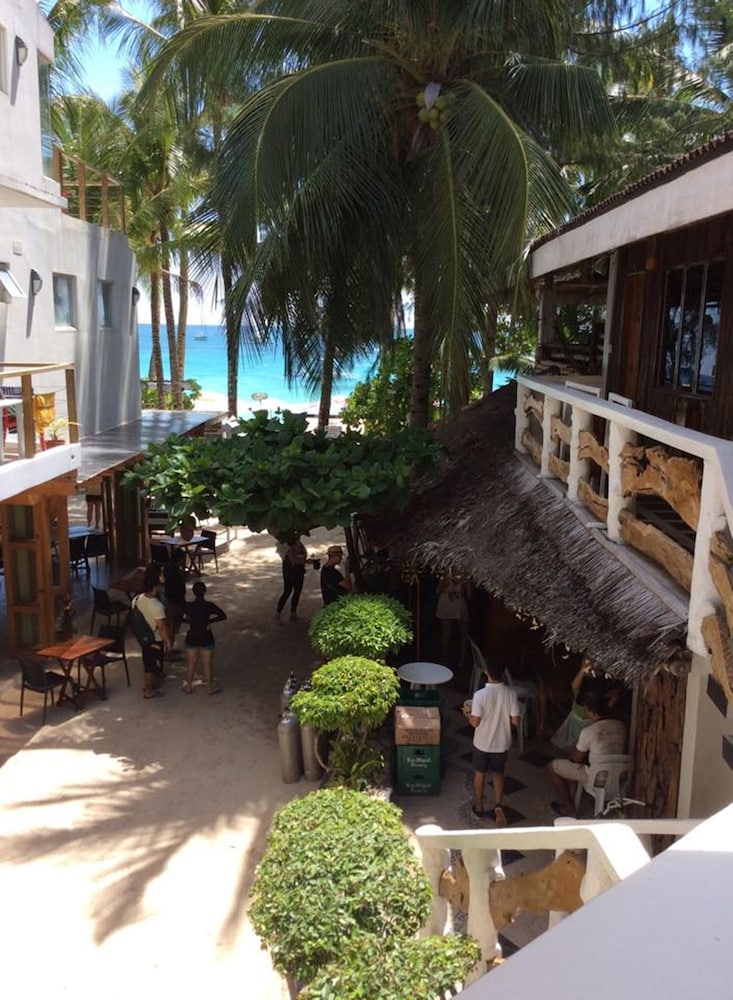 Blue Coral Resort Boracay 11/46