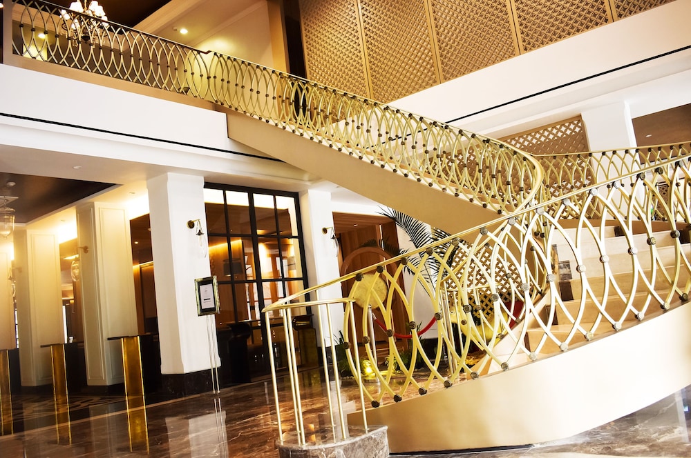Mirah Hotel 6/65