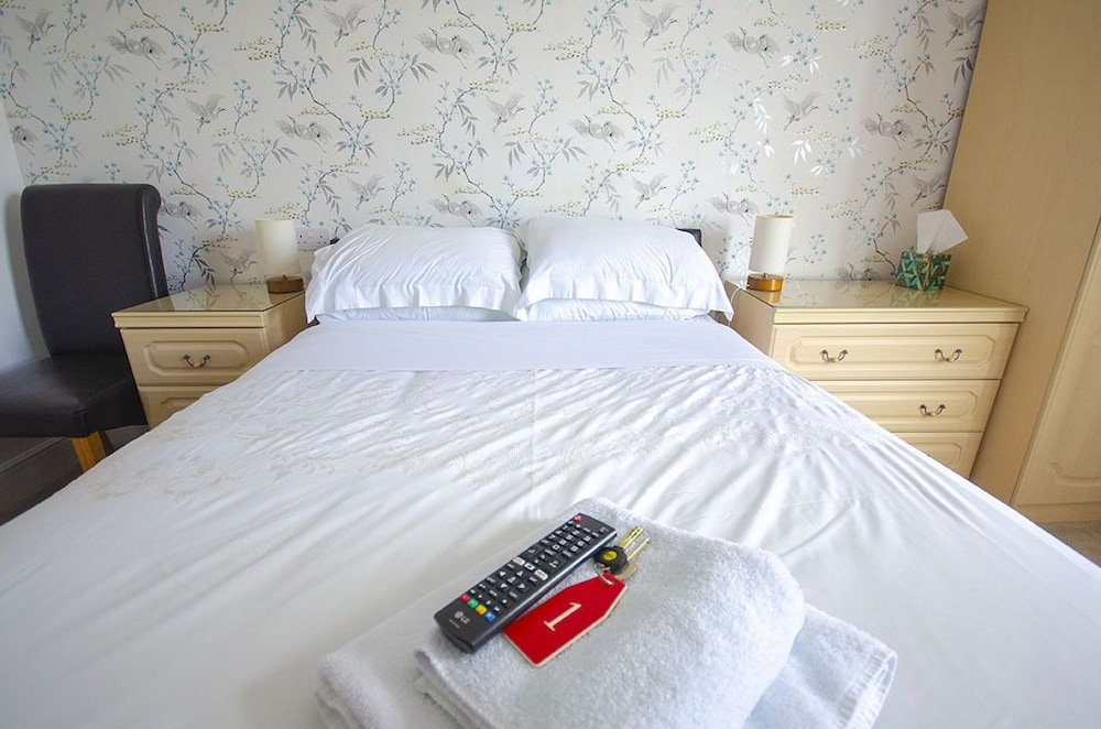 Headlands Guest House 17/25
