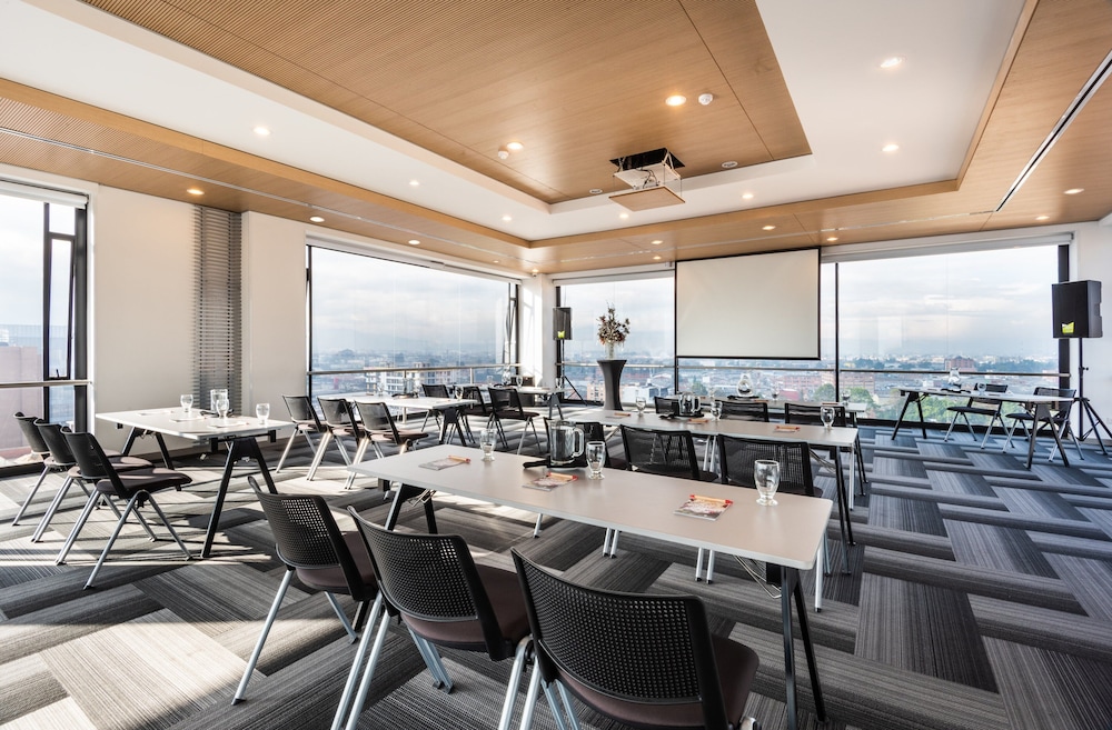 Hotel Black Tower Premium 58/70