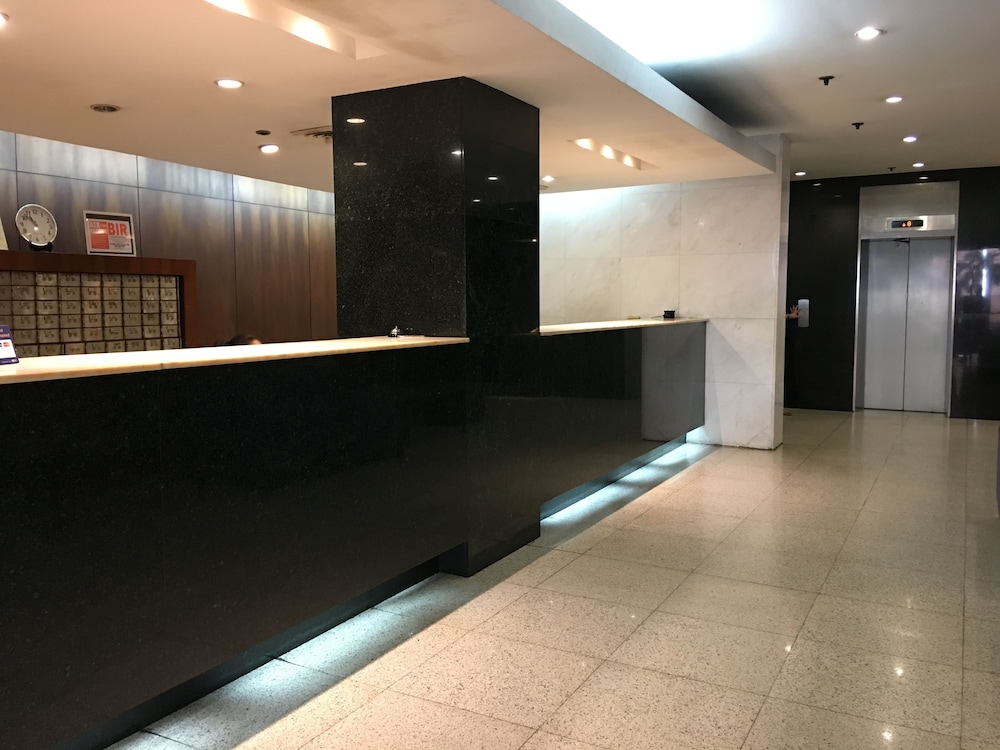 Sunny Bay Suites 4/33