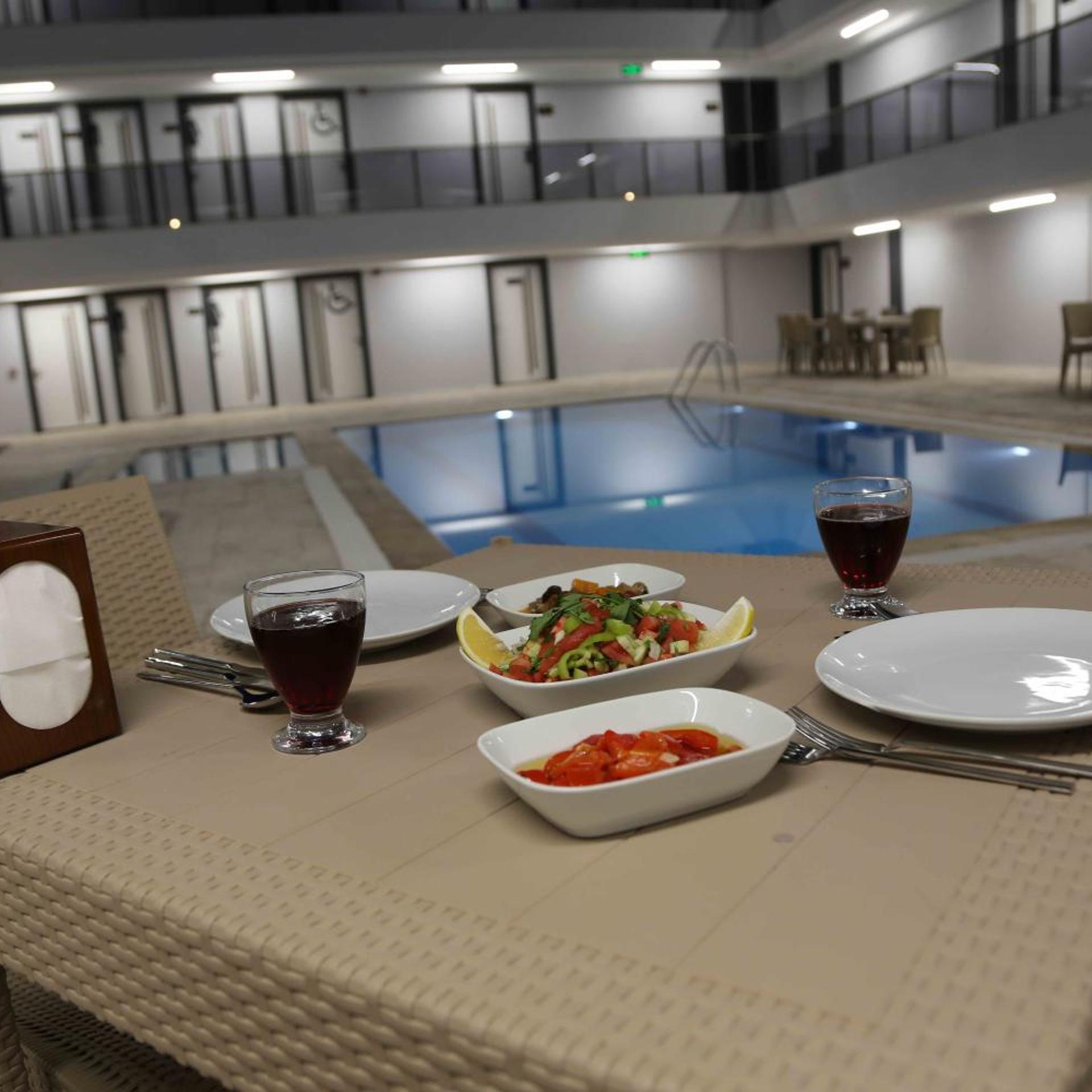 Ladik Hotel 35/50