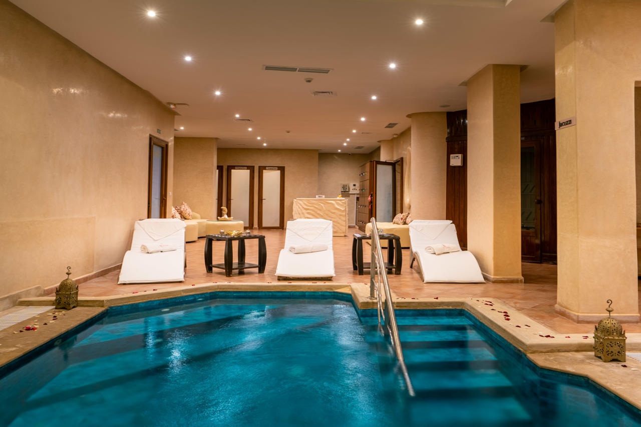Intouriste Hotel & Suites 39/72