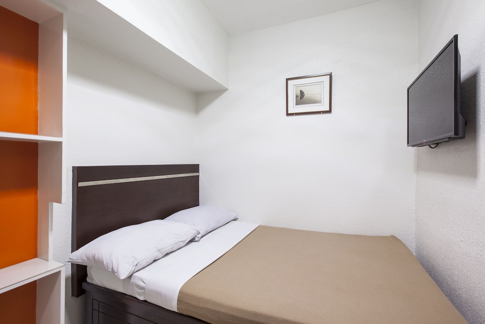 Paladin Hotel 17/41