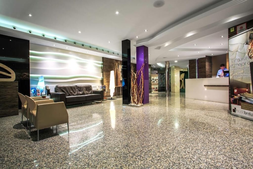 Nuevo Torreluz Hotel 10/37